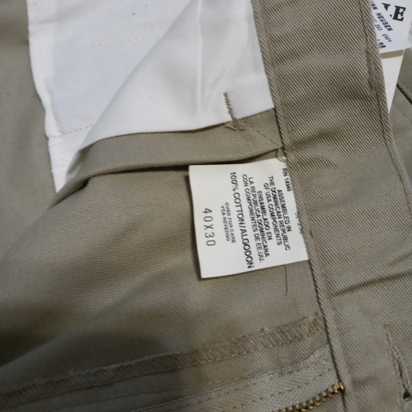 NWT Men's Van Heusen Pants - Picture 3 of 5